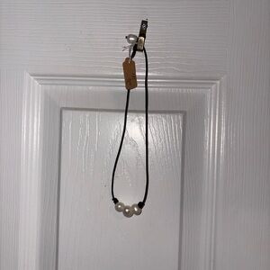 Elegant Black and White Pearl Necklace